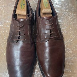 Mens size 11 Ecco dress shoes. Barely used/like new